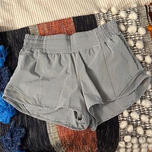 EUC lululemon Hotty Hot High Rise 2.5”